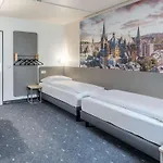 Aachen-hbf Otel *